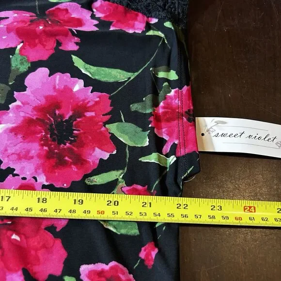 Sweet Violet NWT Women’s XL‎ Lace trim Floral Pattern Top - Picture 4 of 4